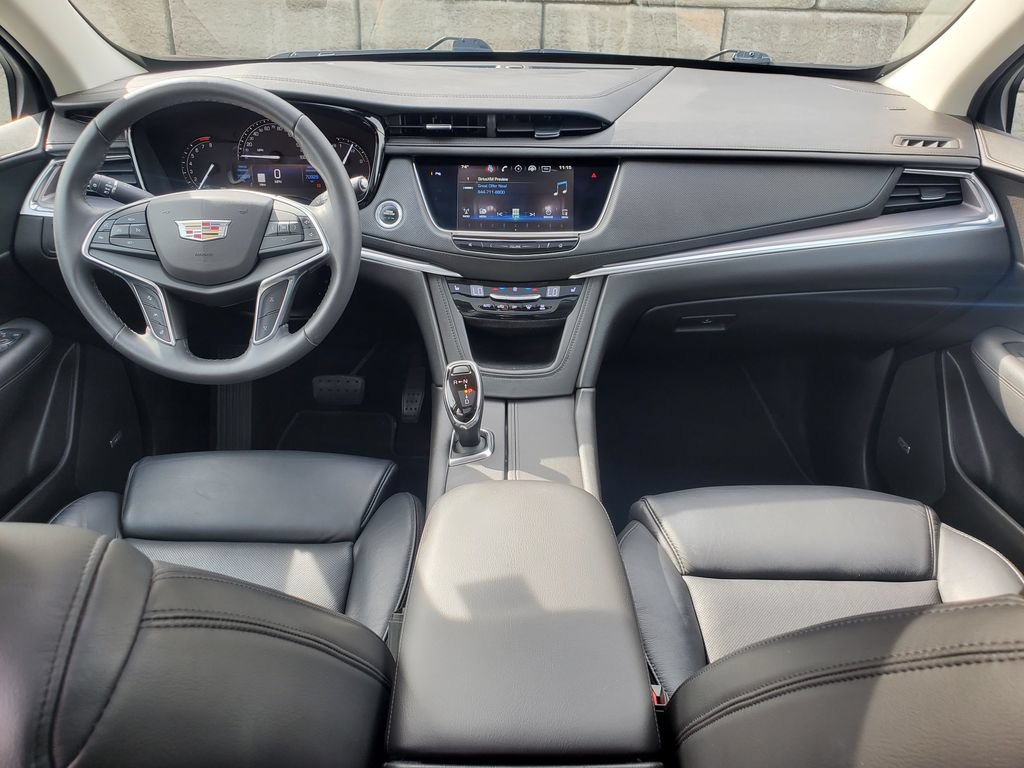 Used 2017 Cadillac XT5 Luxury w/ Driver Awareness Package AWD/4WD image 20