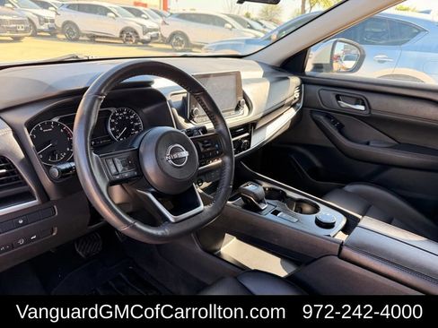 Used 2024 Nissan Rogue SV w/ SV Premium Package AWD/4WD image 32
