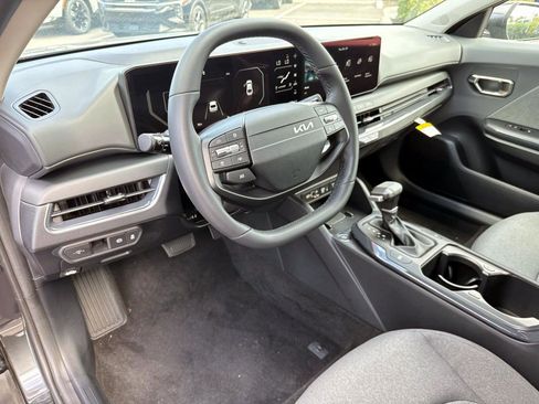 New 2025 Kia K4 EX image 18