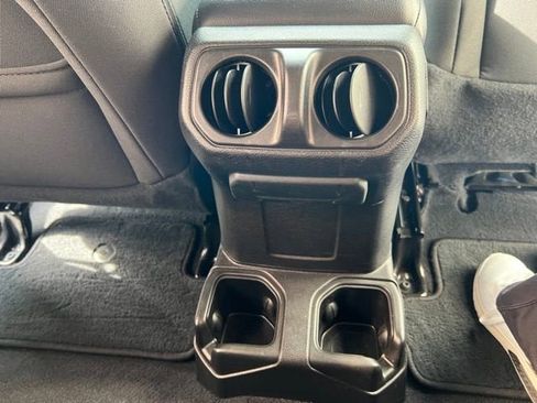 Used 2021 Jeep Wrangler Sport image 25