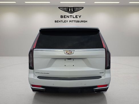 Used 2022 Cadillac Escalade ESV Premium Luxury AWD/4WD image 6