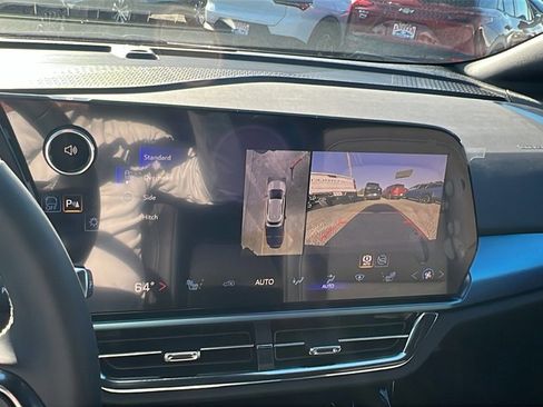 New 2026 Chevrolet Equinox EV LT image 25