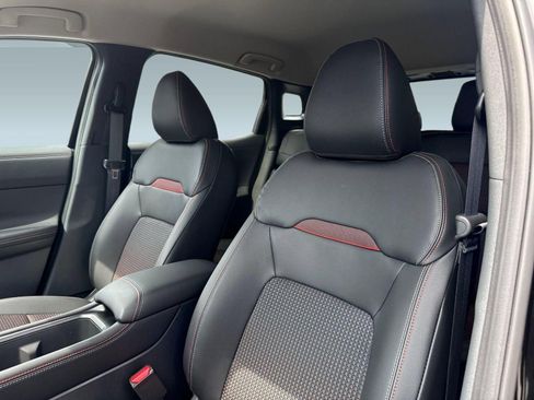 Certified 2026 Nissan Kicks SR FWD image 27