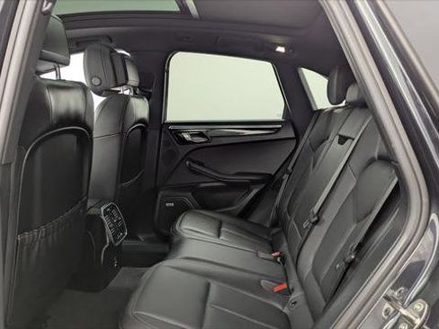 Used 2020 Porsche Macan S AWD/4WD image 16