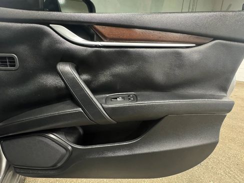 Used 2014 Maserati Ghibli S Q4 AWD/4WD image 24