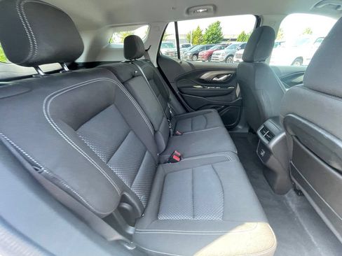 Used 2024 GMC Terrain SLE w/ Driver Convenience Package FWD image 27