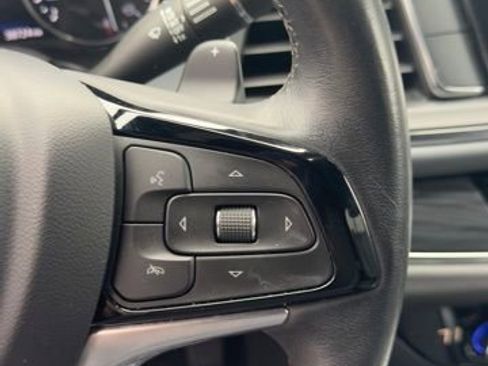 Used 2024 Buick Enclave Premium image 12