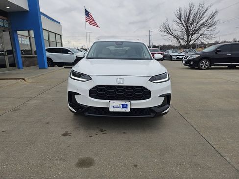 Used 2024 Honda HR-V EX-L image 2