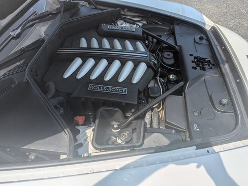 Used 2018 Rolls-Royce Dawn RWD image 58
