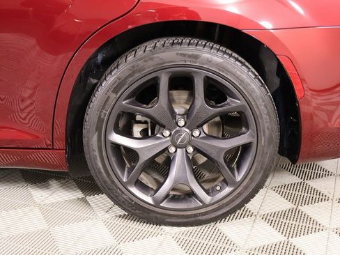 Used 2023 Chrysler 300 Touring w/ Sport Appearance Package image 17