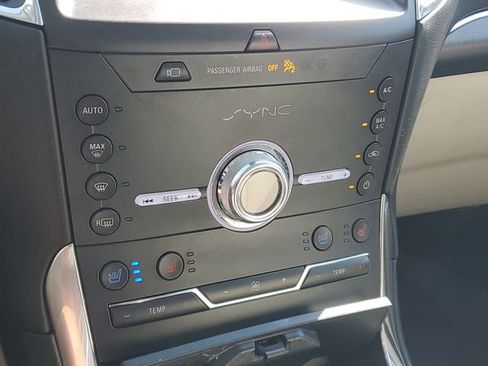 Used 2020 Ford Edge Titanium w/ Equipment Group 301A AWD/4WD image 29