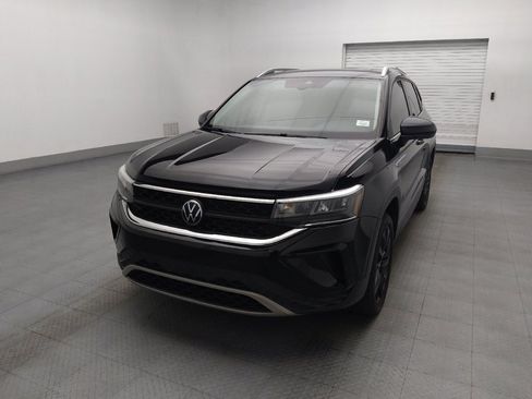 Used 2023 Volkswagen Taos SE w/ Panoramic Sunroof Package FWD image 15