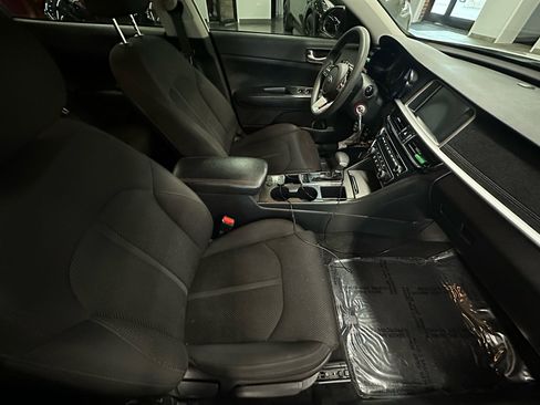 Used 2019 Kia Optima LX image 13