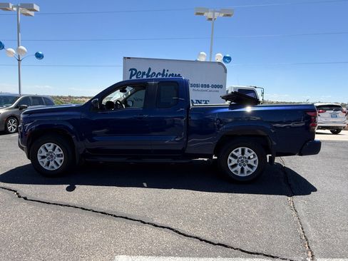 Used 2023 Nissan Frontier SV w/ Technology Package RWD image 8