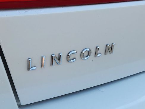Used 2012 Lincoln MKZ AWD image 28