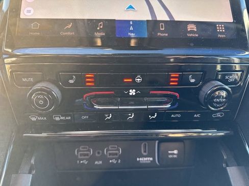 Used 2022 Jeep Grand Cherokee Limited 4xe image 31