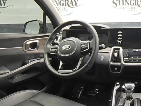 Used 2021 Kia Sorento EX AWD/4WD image 19