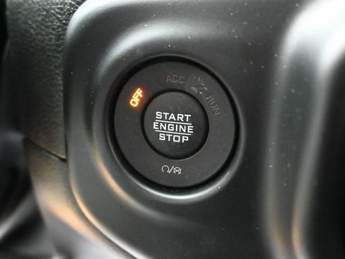 Used 2023 Jeep Wrangler Unlimited Sahara w/ Cold Weather Group AWD/4WD image 18