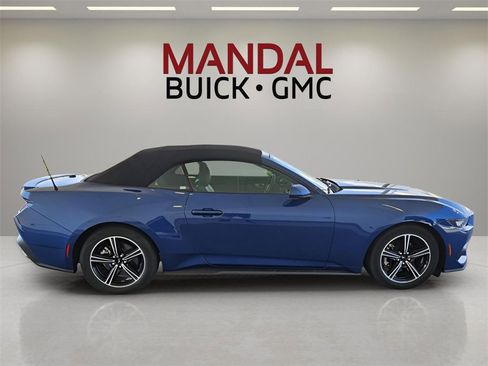 Used 2024 Ford Mustang Premium image 5
