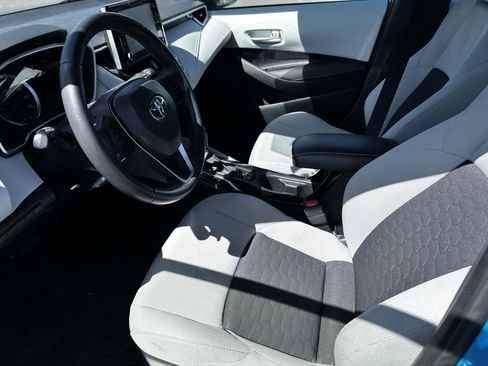 Used 2022 Toyota Corolla SE image 9