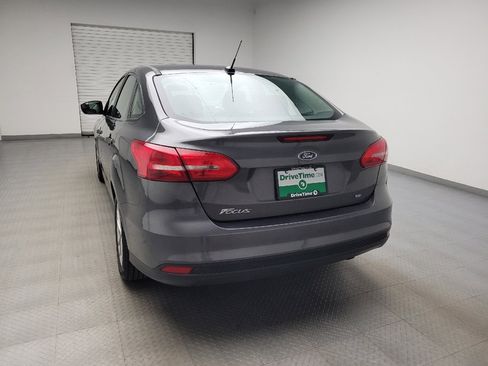 Used 2018 Ford Focus SE FWD image 6