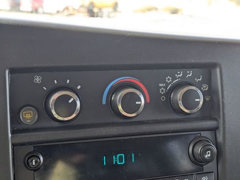 Used 2014 Chevrolet Express 3500 LS image 16