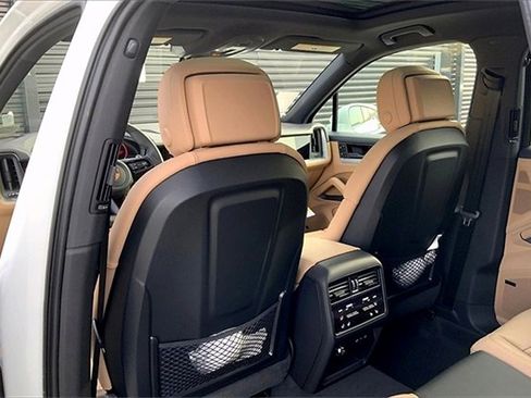 New 2026 Porsche Cayenne image 26