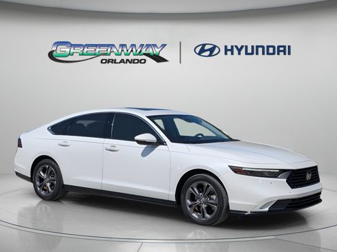 Used 2023 Honda Accord EX-L image 2