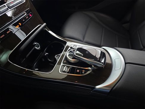 Used 2019 Mercedes-Benz GLC 300 image 28