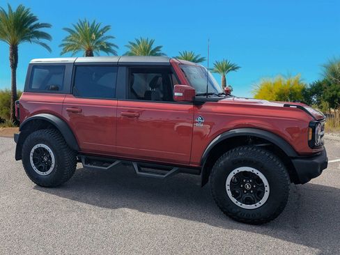 Certified 2023 Ford Bronco Outer Banks w/ Sasquatch Package image 6