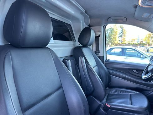 Used 2022 Mercedes-Benz Metris Cargo image 18