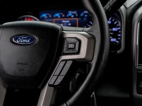 Used 2019 Ford F250 Lariat w/ Chrome Package image 19