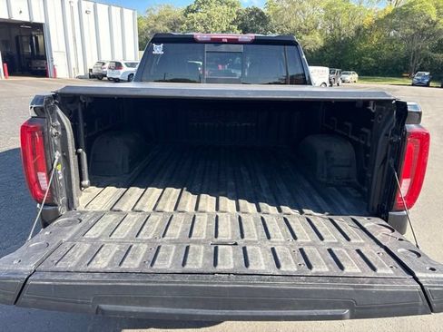 Used 2019 GMC Sierra 1500 Denali w/ Denali Ultimate Package AWD/4WD image 9