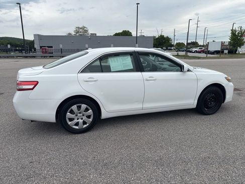 Used 2010 Toyota Camry FWD image 2