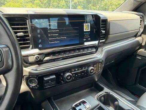 Used 2023 Chevrolet Silverado 1500 ZR2 w/ Technology Package AWD/4WD image 81