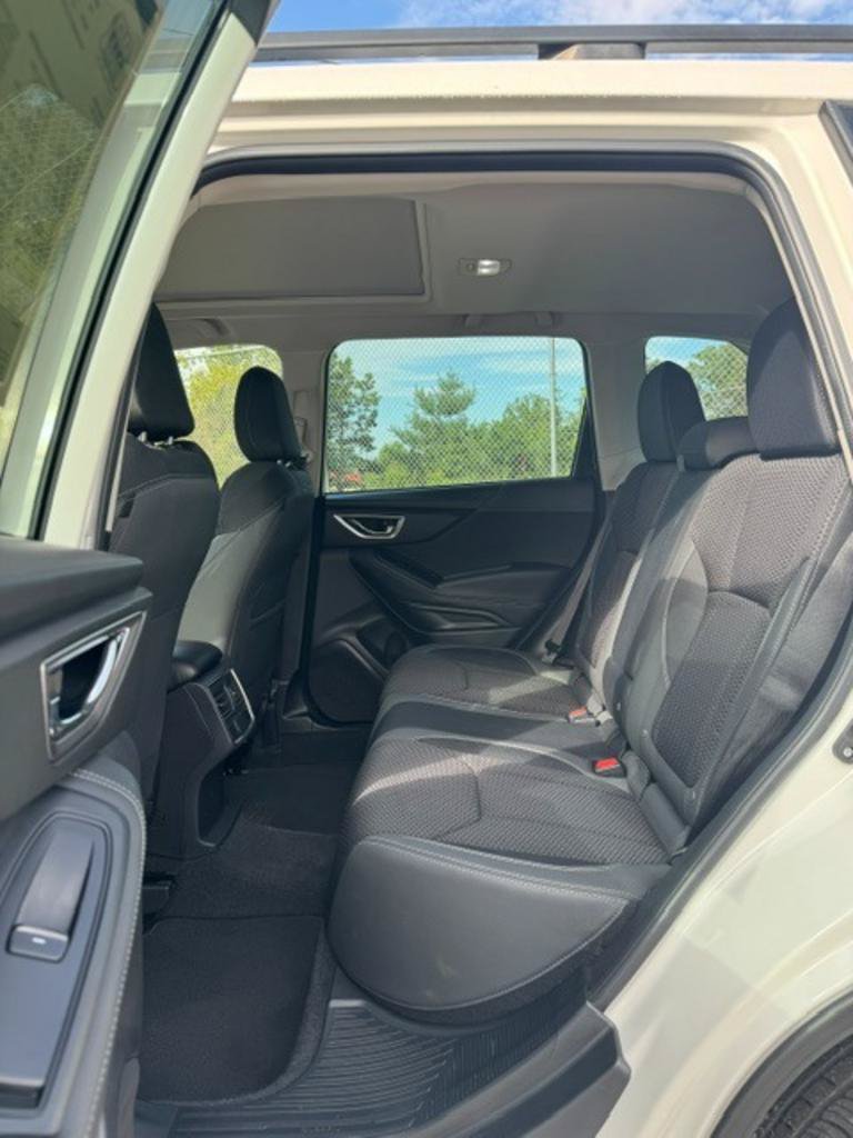Used 2023 Subaru Forester Premium AWD/4WD image 17