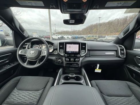 New 2026 RAM 1500 4x4 Crew Cab image 14