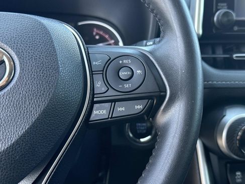 Used 2020 Toyota RAV4 Limited FWD image 30