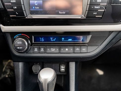 Used 2016 Toyota Corolla LE image 26