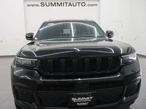 Used 2023 Jeep Grand Cherokee L Laredo AWD/4WD image 20