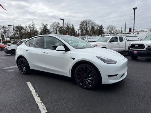 Used 2021 Tesla Model Y Performance AWD/4WD image 9