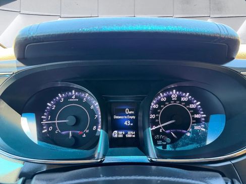 Used 2016 Toyota Avalon Limited FWD image 17
