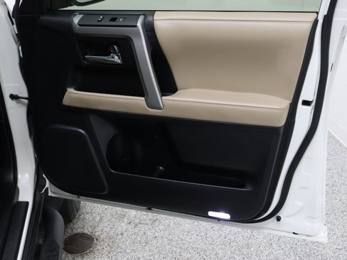 Used 2023 Toyota 4Runner SR5 Premium w/ Moonroof Package image 39