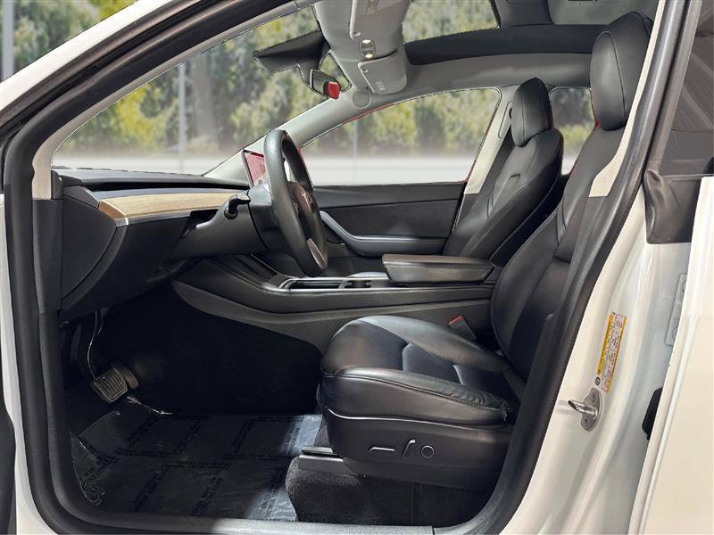 Used 2021 Tesla Model 3 Standard Range Plus RWD image 9