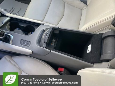 Used 2018 Cadillac XT5 Luxury w/ Driver Awareness Package image 26