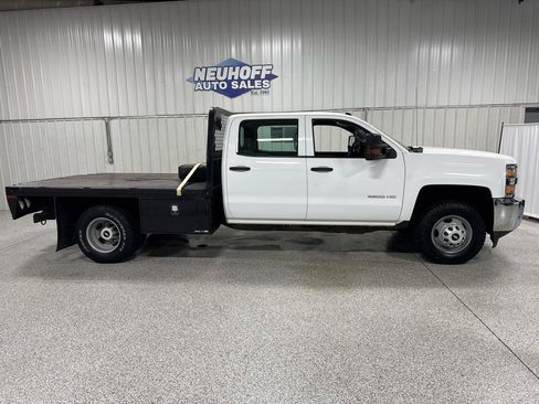 Used 2015 Chevrolet Silverado 3500 W/T w/ WT Convenience Package AWD/4WD image 1