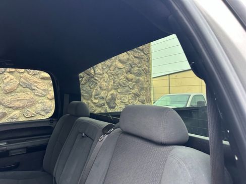 Used 2007 GMC Sierra 2500 SLE w/ Z71 Off-Road Package image 25