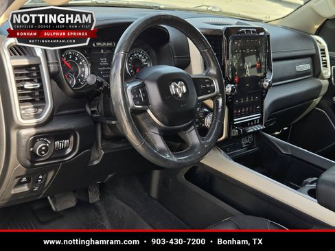 Used 2019 RAM 1500 Laramie AWD/4WD image 25
