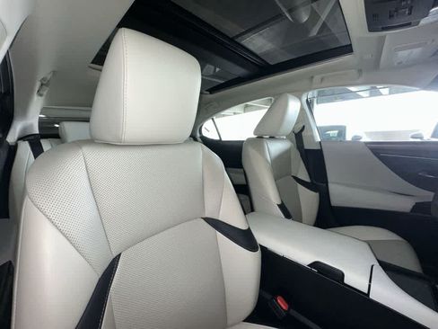 Used 2025 Lexus ES 350 w/ Premium Package FWD image 27