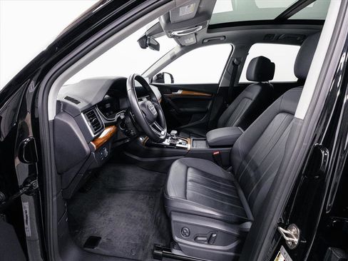 Used 2021 Audi Q5 2.0T Premium Plus w/ Premium Plus Package image 4